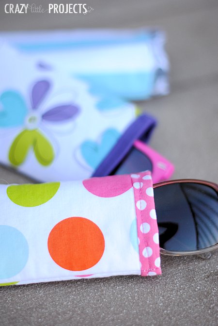 #Summer is here so it’s time to get out your #sunglasses! This sunglasses case will take you under 10 minutes to #sew, and only uses fabric scraps… ow.ly/wkl730kGtAK