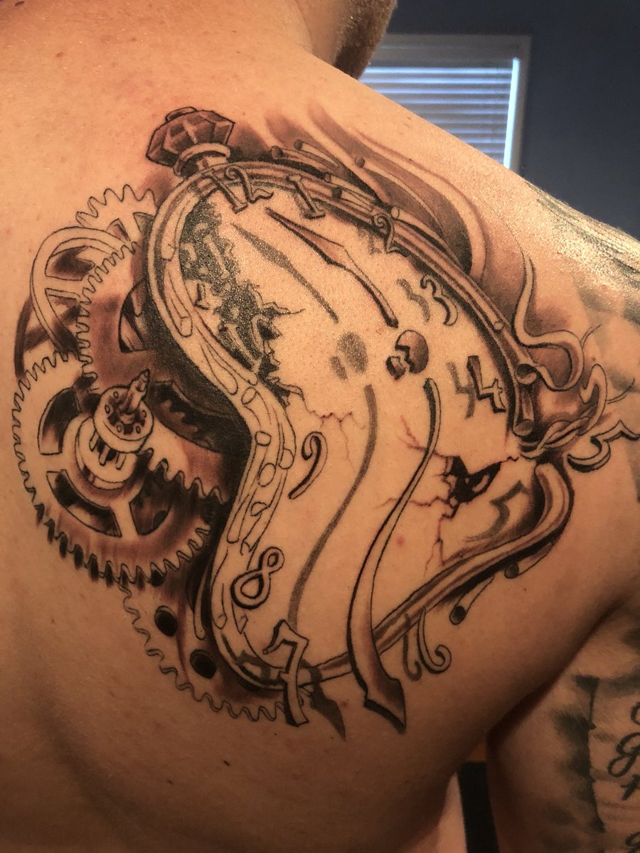 BlakeUniack's tweet photo. Almost finished 🔥🙌🏼 https://t.co/XEfZHgK99Z