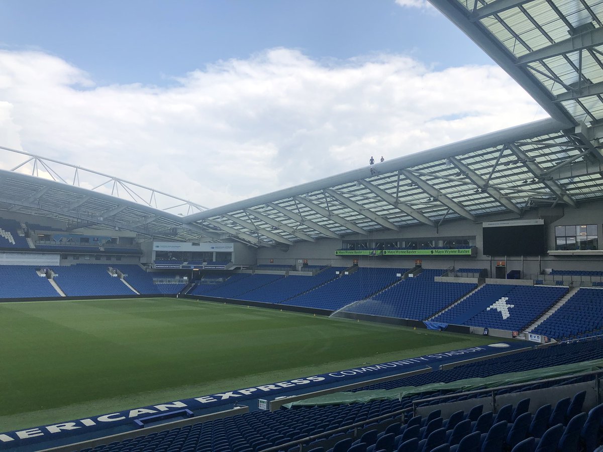 The_AmexStadium's tweet photo. Bet the view from up there is brilliant! #roofviews #BHAFC #TheAmex #pitchside https://t.co/3zvAP93JlL