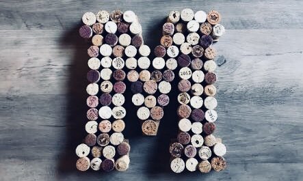 sandtontimes's tweet photo. Bernard Podlashuk of @Bellinghamwines was the first to start branding his corks to identify them during a promotion he ran on the #BlueTrain all those years ago! #ExploreBellingham #CafeDelSolChefsTable #CafeDelSolBotanico #CafeDelSolSA https://t.co/y3gtxbJmlL