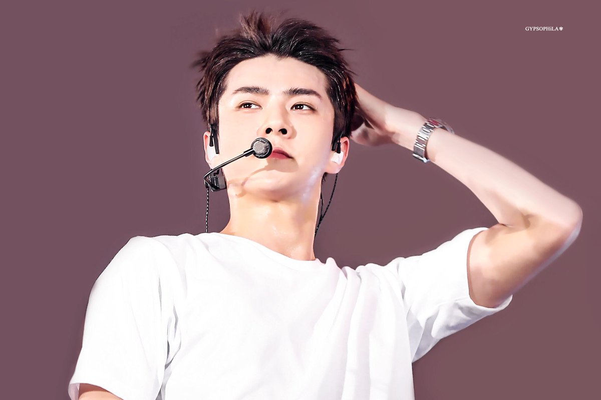 sehunspics's tweet photo. We won https://t.co/5PEkXXC6qS