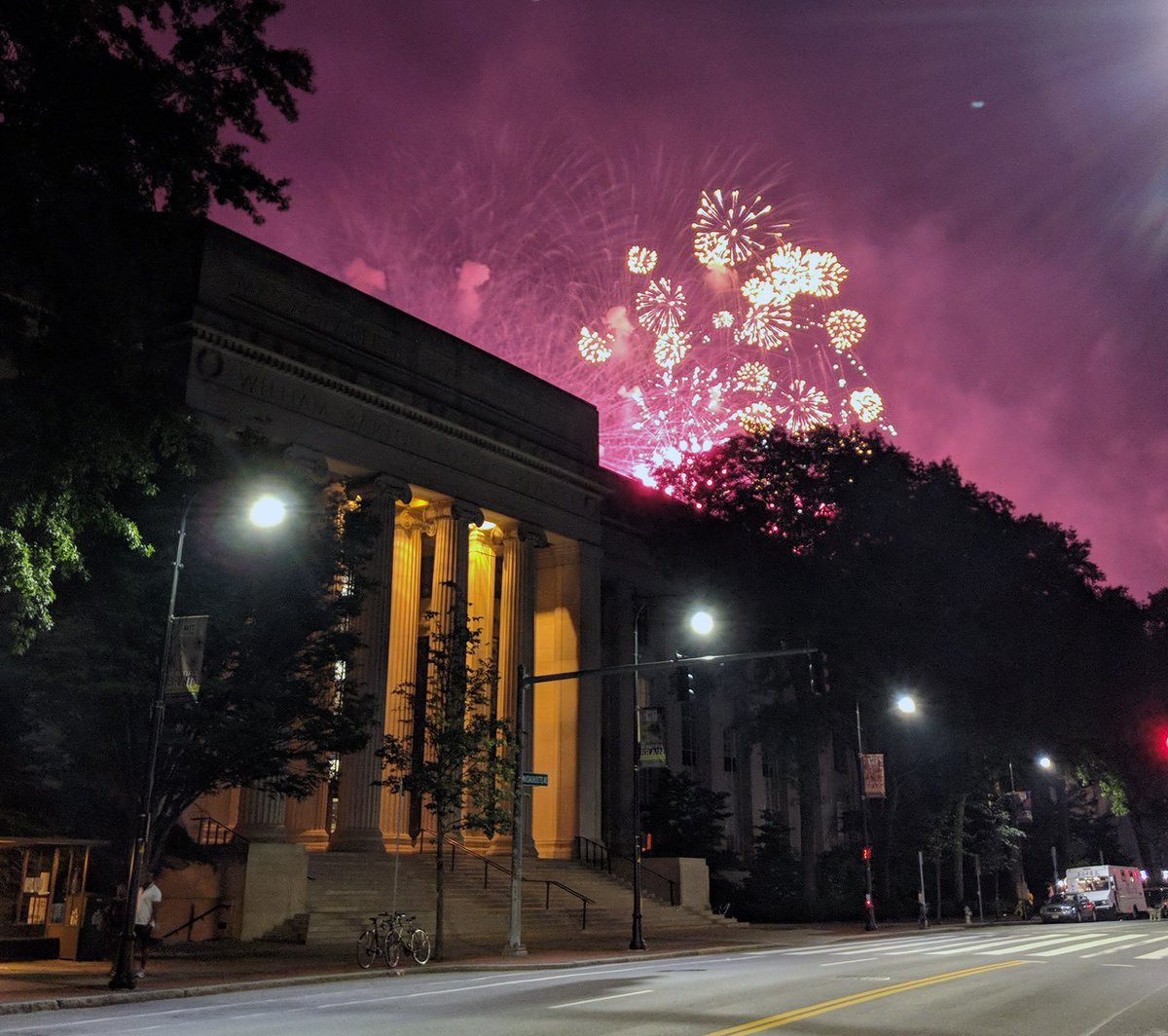 MIT's tweet photo. #ICYMI Fireworks over MIT
Photo: @neha https://t.co/jAqloDc8qk