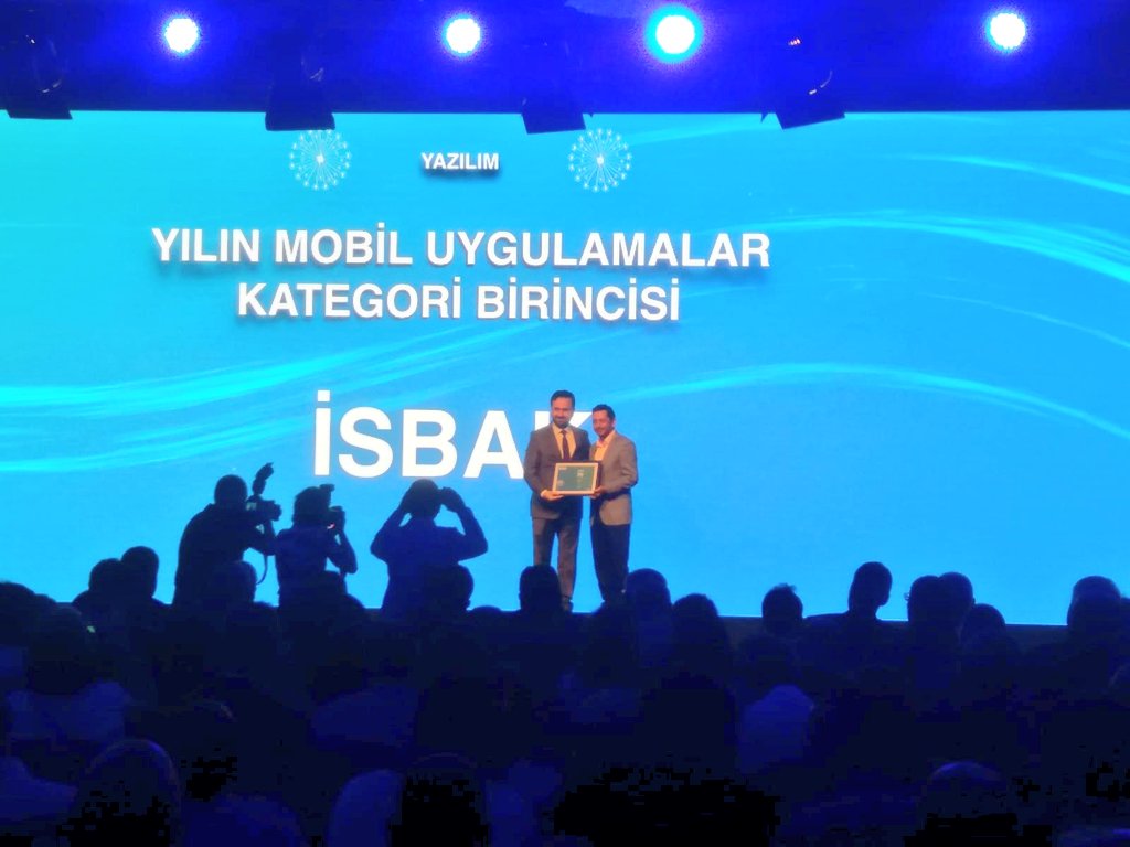 isbakas's tweet photo. #bilisim500 ödül töreni tüm hızıyla devam ederken yeni ödülümüz de Yazılım Kategorisi'nde Yılın Mobil Uygulamalar 1.'liğinden geliyor. #ibb #ict500 #Smartcity #bilisim500 #ödül #Software #yazılım #mobilapplication #mobiluygulamalar https://t.co/NfxpJoBzCI