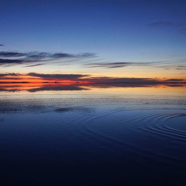 Sunrise in the saltflats, about 4ish in the morning. Freezing cold and wet. But the most beautiful thing I have ever seen. This photo has not been edited. .
. . . . . .

#sunrise_sunsets_aroundworld #exploretocreate#adventuretime #artofvisuals#roamthepla… ift.tt/2KD09cP