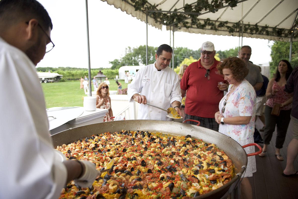 longislandpulse's tweet photo. Don't miss Pulse's last event ever! Celebrate in LI's very own wine country with decadent food, drinks and live entertainment. All proceeds benefit @StonyBrookKids Grab your limited ticket NOW! #NOFO #SummerSocial #lipulse https://t.co/4o5eVnWYpF https://t.co/eWvdDHOyrW