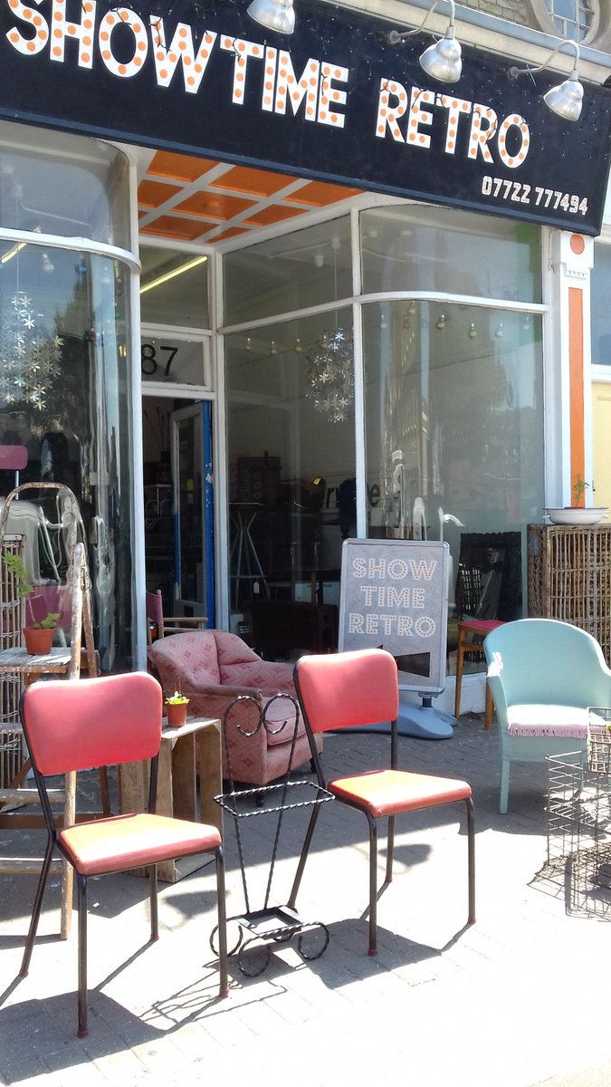 ShowtimeRetro's tweet image. Take a seat &amp;amp; rest your feet! Pair of stacking #Industrial #chairs by #Steelux "London England For Modern #Tubular Furniture". Open. Opp. Sea Bathing Hospital #Westbrook #Margate #Cliftonville #Thanet #Kent #vintage #retro