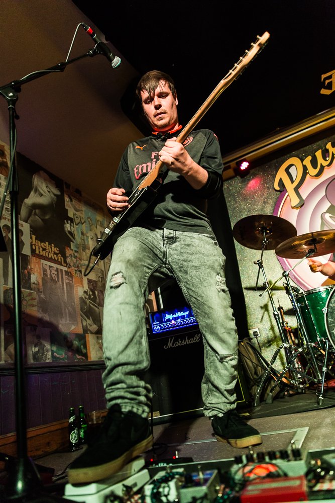 You may have seen all these awesome pictures from some of the shows we have played recently, they were taken by the awesome @benjiwalkerphoto #hughesandkettner #Fender #telecaster #arsenalfc #jimdunlop #wahwah #punk #purpleturtle