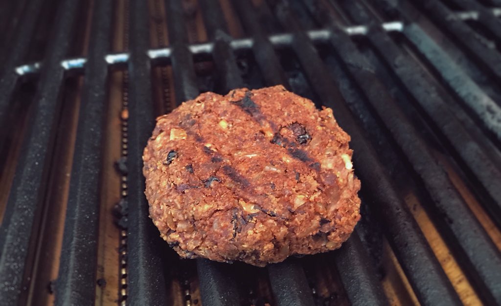 crkasprzyk's tweet photo. these #vegan burgers were great coming off the grill https://t.co/brh0RCf44J
_____________________
Thanks for your help, @minimalistbaker https://t.co/qoe67o79yl