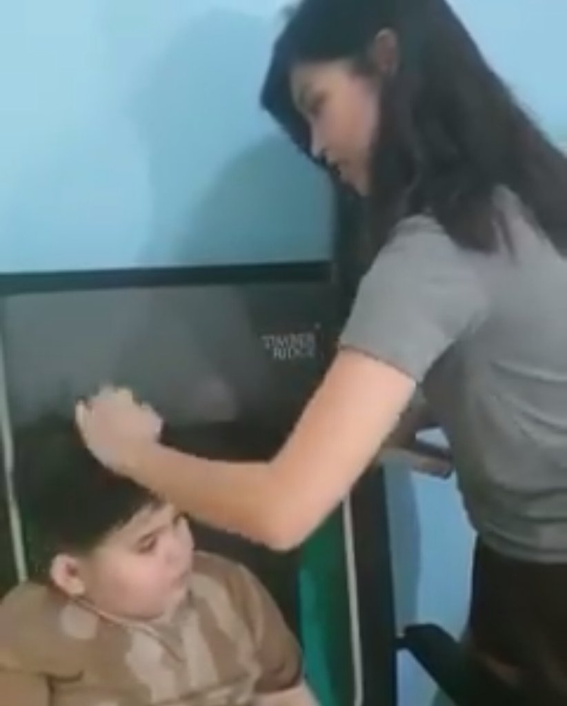 jingkookie13's tweet photo. May sakit si Mama She kay si Bes Laura muna ang bahala kay Duwen-ding. ππππ Ang sweet at caring talaga ni Menggay. π
πΈ iambaebybaste | IG
#BasDub
#ALDUB155thWeeksary https://t.co/ILj8uDXUIy