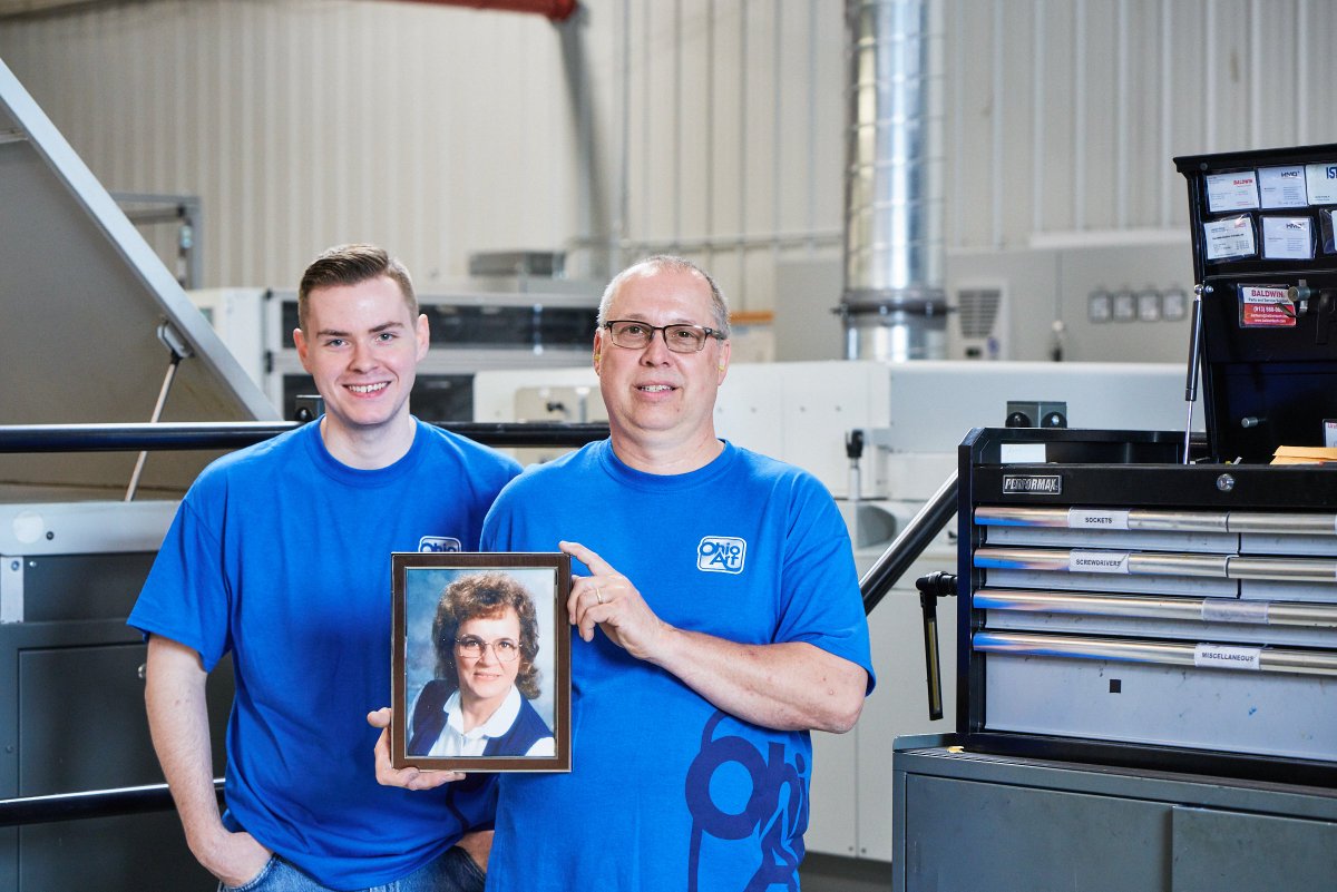 OhioGoodforLife's tweet photo. @OhioArt_Litho's commitment to manufacturing in Ohio has impacted generations of families for over 100 years. The Wolfe family has an incredible 200+ working years combined employment history with the company! https://t.co/UoOwfRggEA https://t.co/5ALcuCeAkZ
