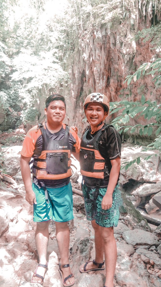 thechubbylee's tweet photo. My second time in Badian, Cebu and experience Kawasan Canyoneering.
#Cebu2018 #SinoCebu #Itsmorefuninthephilippines https://t.co/JDlxbagZGi