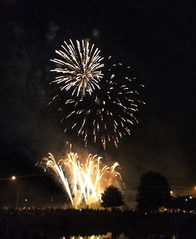 dbastardo27's tweet image. Freedom is a continued process. Happy Independence Day! #FourthofJuly #CincoDeJulio #Fireworks #ILoveMemphis #Choose901 #BringYourSoul ift.tt/2KKZhlO