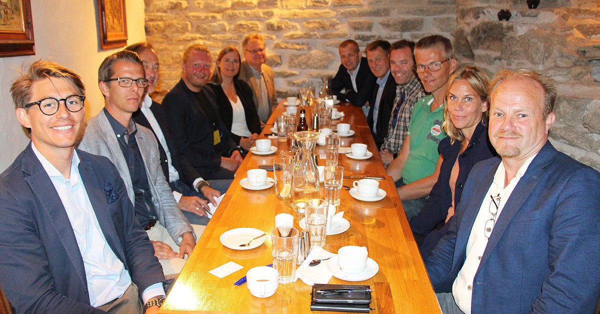 svenskstandard's tweet photo. Stort tack för medverkan i dagens rundabordssamtal i #almedalen2018 om självförsörjande fastigheter. Vi ser fram emot en fortsättning. #Saltxtechnology @tengbom @SkanskaSverige #KTH @RagnSells_AB #Fastighetsägarna @FortumSverige @riksbyggen #Graytec @TommyBorjesson @ErikEklund3 https://t.co/UlHpbNzUyn