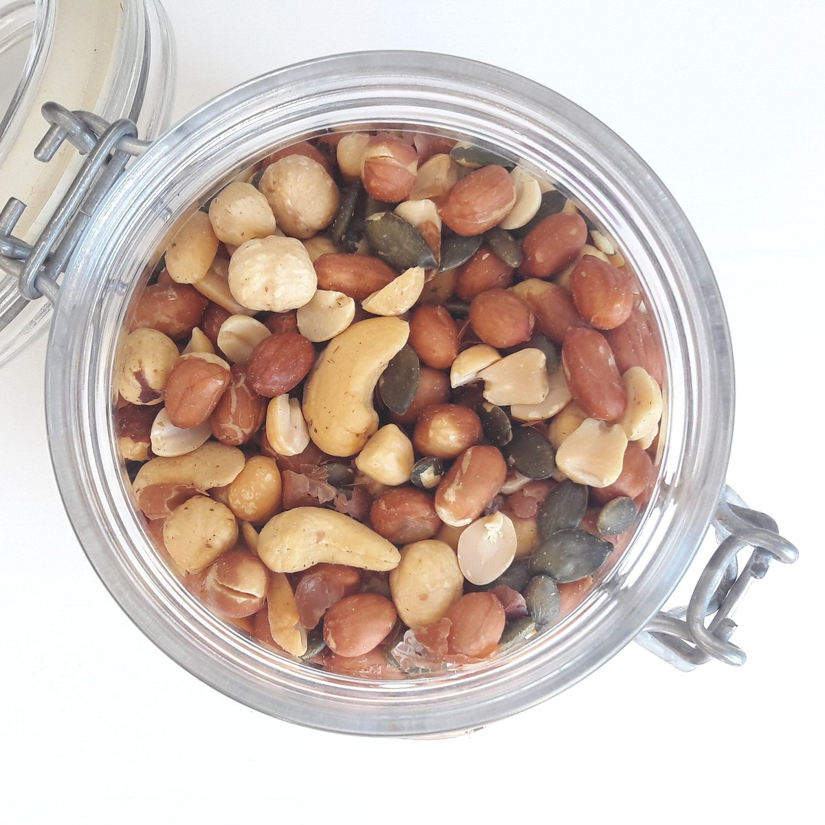 emily_townley_'s tweet photo. COMING SOON! Gemengde noten, zonnebloempitten, pompoenpitten, lijnzaad, rozijnen en zelfs chocolade 😋 YES!!!
https://t.co/rqdYzeHia1
#zerowaste #zeroplastic #afvalvrij #noplastic #organic #fairtrade #natuurlijk #welovebulk #bulkisbeautiful https://t.co/haRKr0KS2y