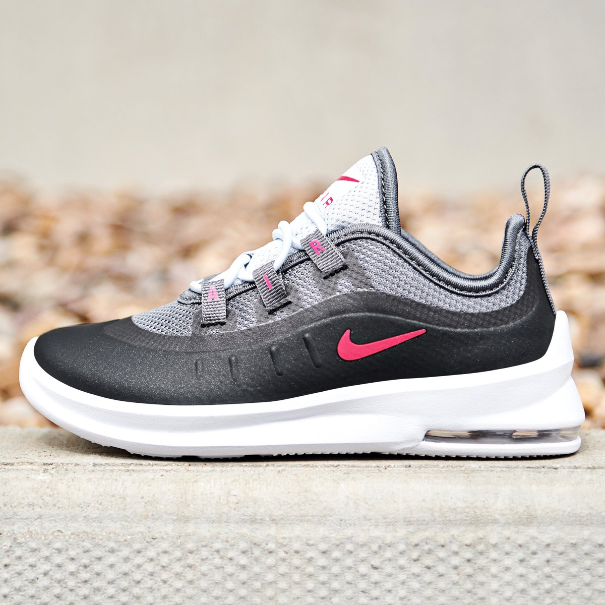 nike air max axis sports direct
