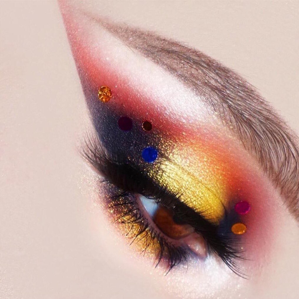 beautiebazaar's tweet photo. Life is short, your lashes shouldn't be. 💯 @cakedupkacy casually slaying in our Show Stopper Lashes. 🗡 #glowdup #femierre #femierrelashes #crueltyfree #houstonbusiness #houstonbrand #houstoncompany #houstonlashes https://t.co/JgLEx67clU