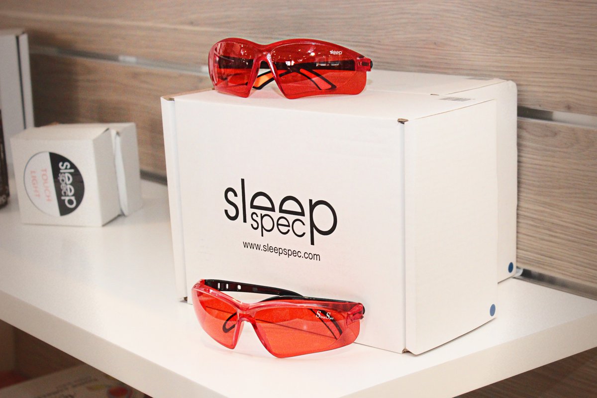 Vencasa_za's tweet photo. @Sleep_Spec range by Dr Robert Daniel
Designed to block out blue light and lead to restful nights. Try it for yourself, visit your nearest Tempur/Vencasa showroom for your pair.
#SleepSpec #SleepRange #AvailableAtAllOurStores #RestfulNights #SweetDreams #TheSleepExperts https://t.co/6xX2z7ydQo