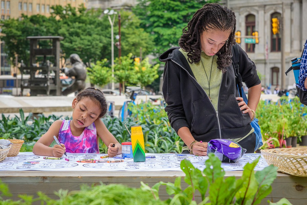 thefoodtrust's tweet photo. Join us at #PHSFarmForTheCity TODAY 3-6pm for Game Night with Plant-it Planet.
This event is FREE, open to all and kid-friendly!
via, @PHSgardening https://t.co/jH1HVb5ZuD https://t.co/ro5hQqpGTd