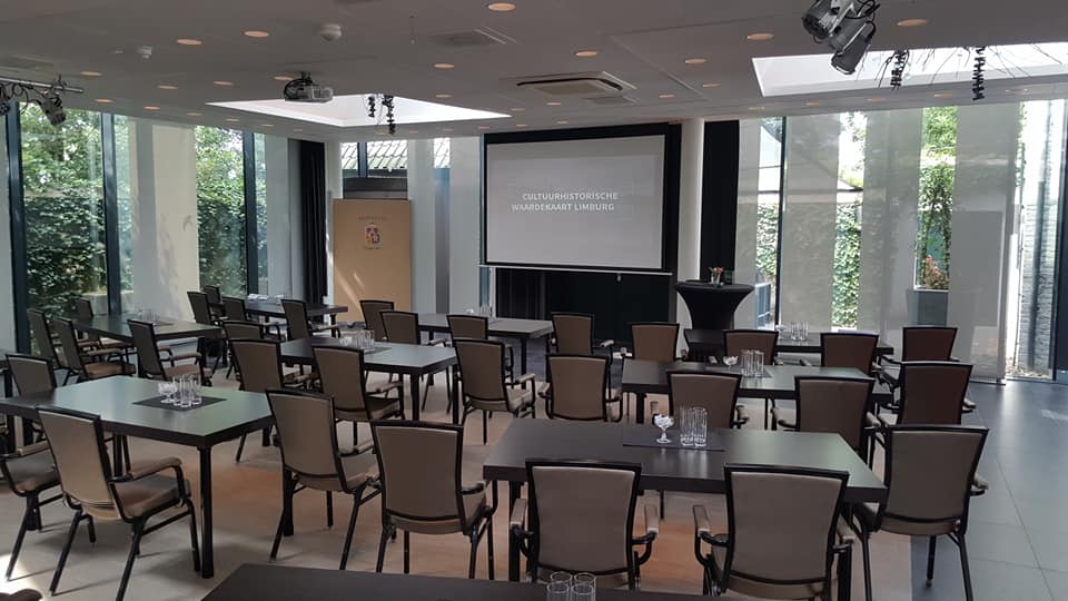 Vandaag Meeting <a href="/limburg/">Provincie Limburg</a> omtrent Cultureel Limburgs Erfgoed en waar kan dat beter dan bij <a href="/KasteelGB/">Kasteel Groot Buggen</a> 
Een impressie van de zakelijke mogelijkheden in een historische, culturele locatie midden in de natuur. Met catering van onze lokale cateraar Hermus.

kasteelgrootbuggenum.nl