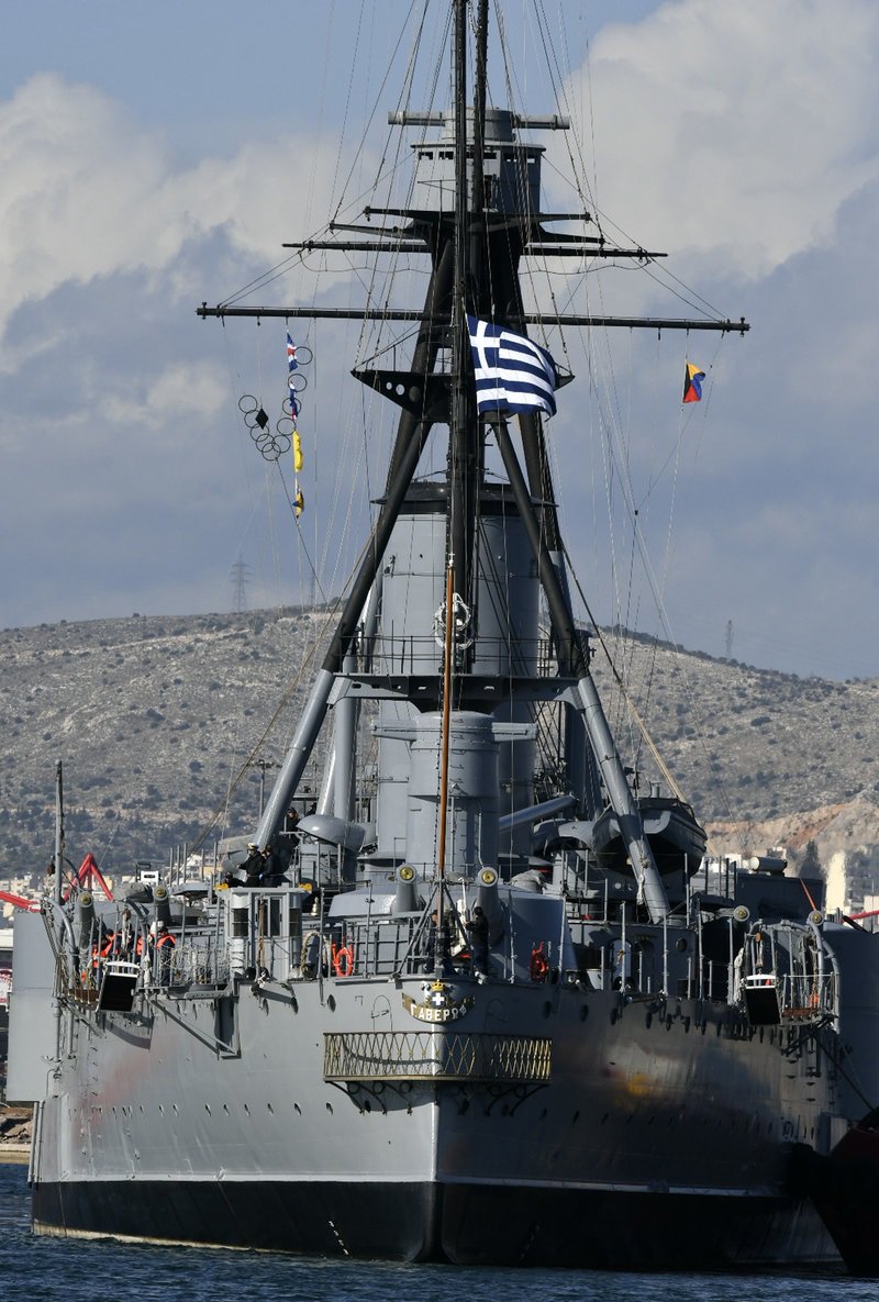 けるちゃ على تويتر 21世紀の海にz旗掲げた装甲巡洋艦が浮かんでいるってのもなかなかいい光景だなぁ 昨年ギリシャのイェロギオフ アヴェロフが移動した際の様子でz旗はもちろん 皇国の ではなく 私は引き船が欲しい の方の意味で掲げられてる