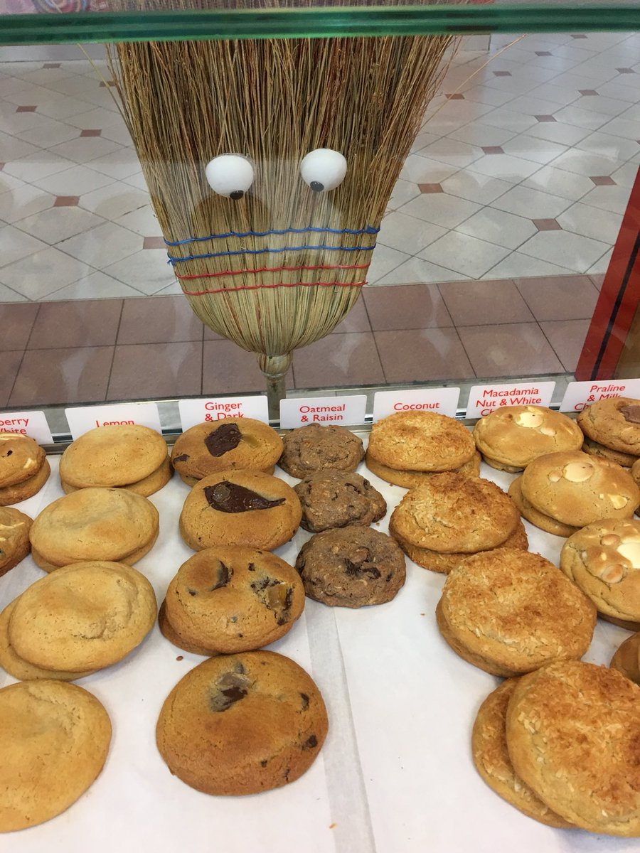 PropheticBeth's tweet photo. We’re back in rehearsals ahead of our run at @TheOtherPalace! But Theresa May is still stuck oggling the @BensCookies next to our rehearsal studios... #BethanyLewis https://t.co/iyfprxqdoO