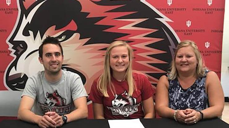 iueredwolves's tweet photo. Meet #iueast XC/track &amp; field signee Mackenzie Neher from Bellmont! https://t.co/4rukNJ3ojQ #RedWolfNation @IUETrack @BellmontHS @BellmontAD https://t.co/EtHteVmNV1