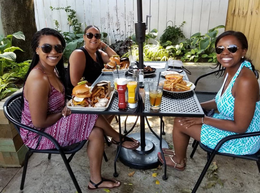 WickedSistersMD's tweet image. PLEASE vote #WickedSisters for best Outdoor Dining in Baltimore magazine's #BestOfBaltimore #ReadersPoll
You can vote every day! 
buff.ly/2lhj51B