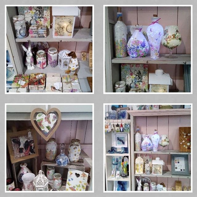 bespokelichf's tweet photo. Regrann from @sarahsdecochiccrafts - Lovely new stock set up in @bespokeinlichfield
#lovelygifts #handmadewithlove #decoupage #decochic #newmakes #happydays 💞 - #regrann https://t.co/vytzyYYekj https://t.co/sfFEMrZYcS