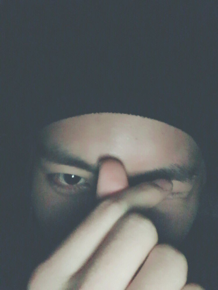 dean_restitwt's tweet photo. ARMY Gasss🔥💪💜
#BTSxFifaWorldCup https://t.co/pkwha6QvNy