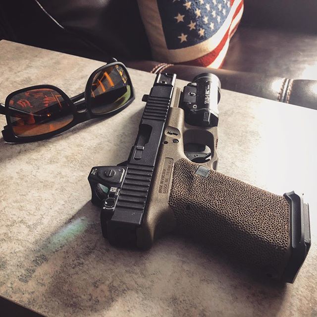 TexasBlackRifle's tweet photo. We hope all our followers still have the same amount of fingers today as they started with yesterday!
・・・
#tbrci #glock #stubbycomp #Compensator #AmericanManufacturing #InnovatorsNotImitators #MicroComp #MadeByGunGuys #Comp #GlockComp #G19 #TexasMade… https://t.co/yXIjDODTYP https://t.co/JazlvAqxi8