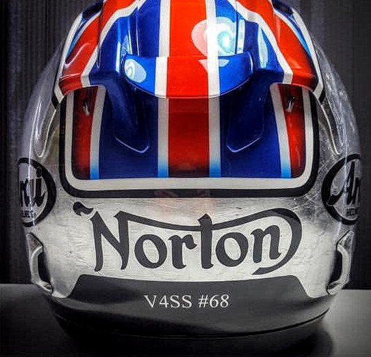 DBraithwaite_'s tweet photo. Fantastic custom paintjob by @RichartConcepts on my @WhyArai to go with my @norton_ceo V4SS #68. Paint is so deep I could dive in! Couldn't be happier!! 😃🏍️ https://t.co/TH8HeBlx8E
