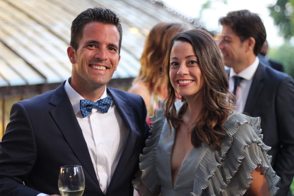 kike_siscar's tweet photo. ‼️Apunten, disparen...SONRISA‼️☺️📸😂
#BodaE&V #BodaEstelayPedreño #Malaga #HaciendaNadales #LaSusi #compañera #vino #vinoblanco #brindar #smile #pajarita #corbata #boda #sonreir #verano #compañeros #onetelecom #postureo #postureoveraniego #me #instaphoto #twitter #color https://t.co/TGc1rcO9gG