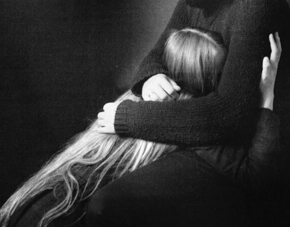 flos______'s tweet image. که از خودم که تویی، کجا فرار کنم...