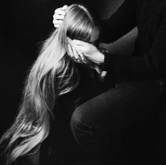 flos______'s tweet image. که از خودم که تویی، کجا فرار کنم...