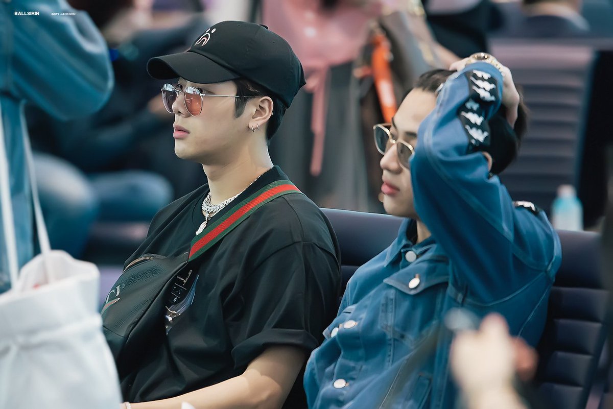 ballsirin's tweet photo. 180702 ICN  #잭슨 #뱀뱀 https://t.co/SCDYTMdEtt