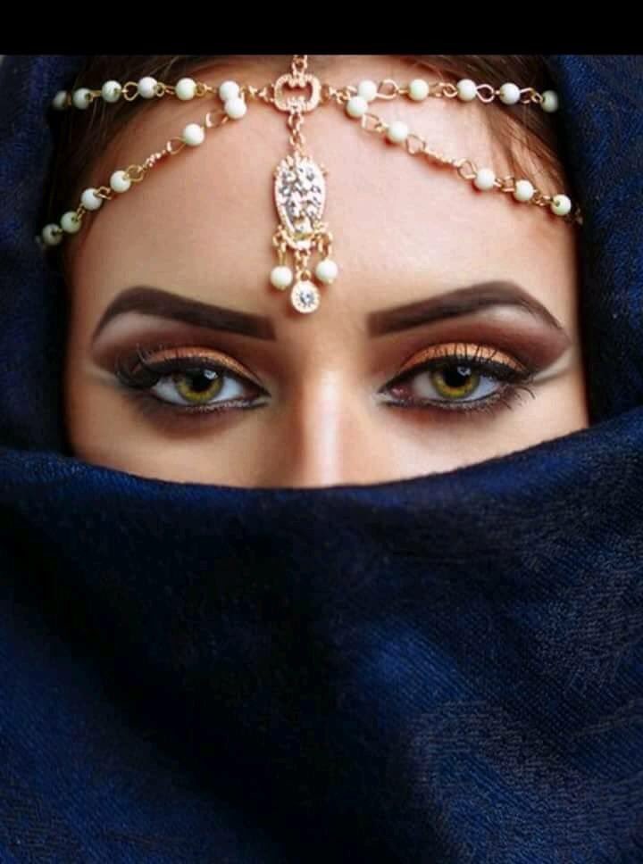 arun1935arun's tweet photo. इतनी मोहब्बत से न देख मुझे
दिल दीवाना हुआ जाता है,,,,,
पलकों को थोड़ा झुका लो हमदम,,,,,
इन आखों से भी कत्ल किया जाता है....!!
 💕#A__ https://t.co/exc629UlSv