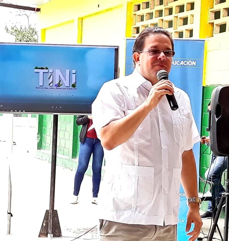 EducacionZ5_Ec's tweet photo. .@GastonGagliardo Coord. @EducacionZ5_Ec: Tenemos a nivel nacional 10 mil #Tini al cuidado de nosotros y a su vez al servicio nuestro aportándonos sus beneficios. Sigamos cuidando el medio ambiente con ese mismo entusiasmo demostrado el día de hoy. #EducaConTini https://t.co/MBzJ1B3sRl