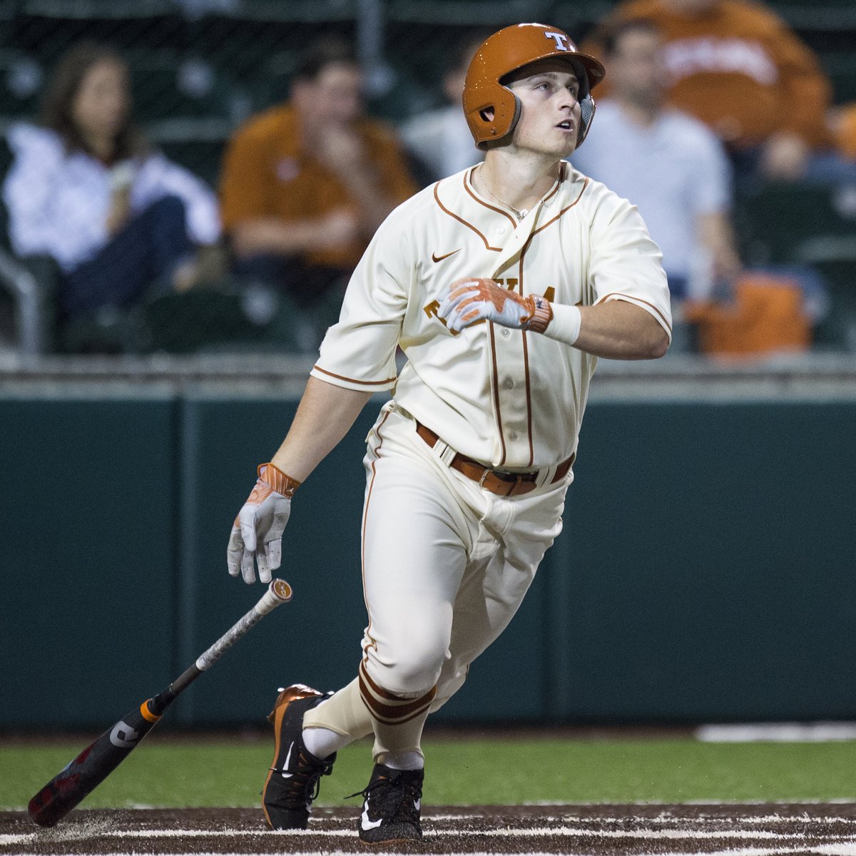 TexasBaseball's tweet photo. Home runs from @bboswell17, @TresBarrera13, and @kodyclem...
You could say your #ProHorns provided some fireworks last night. 🎇🤘 https://t.co/BqHYIya9j0
