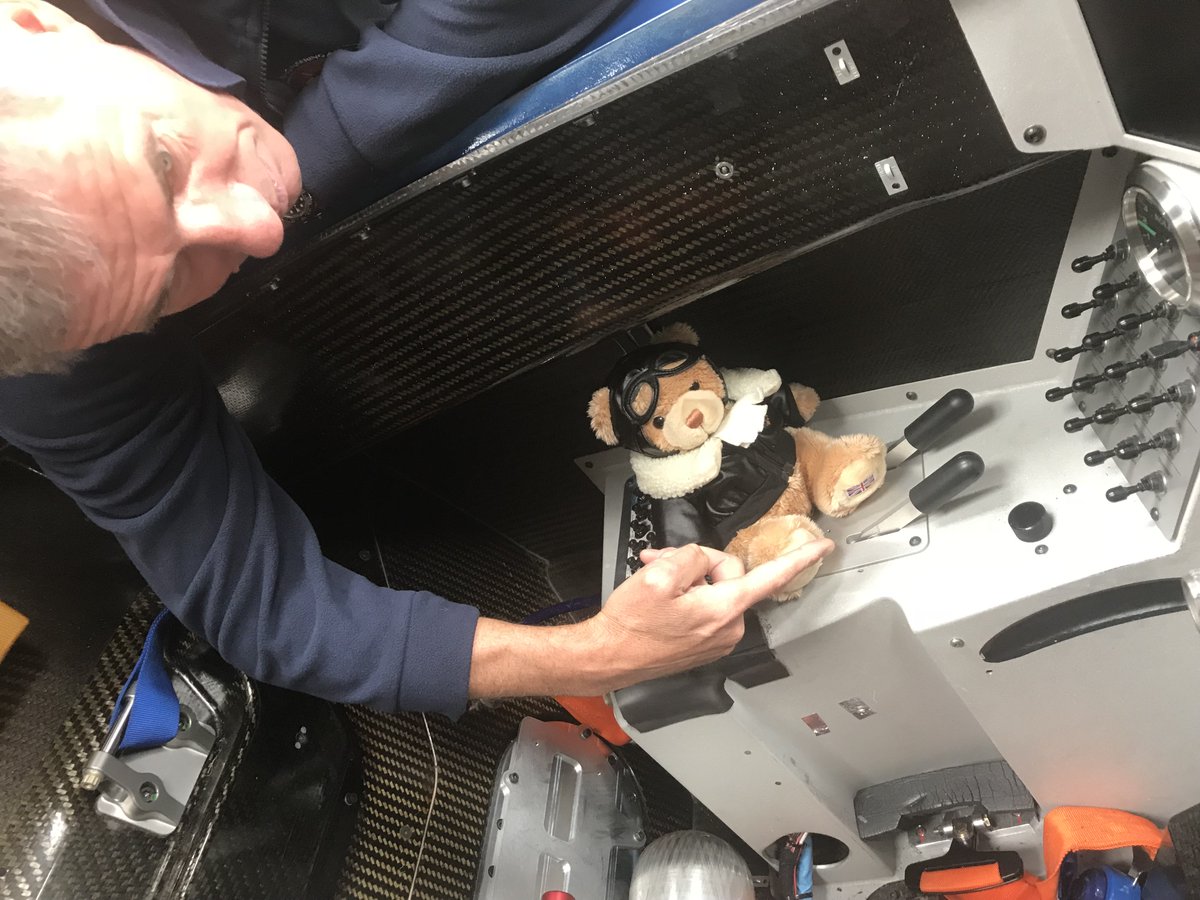 BefrienderBear's tweet image. 😎SPEED: After the amazing #RaceForTheLine at @RAFWittering1 last week see my recent experience with the #worldsfastestman Andy Green @BLOODHOUND_SSC. What a cool car - aiming at 1000mph - with jet engine PLUS rocket pack, then airbrakes &amp;amp; parachutes to slow down!