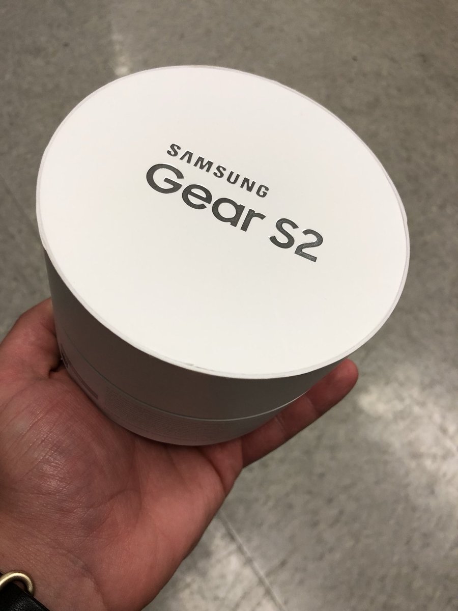 KNavarro2710's tweet photo. Got my new Gear S2 courtesy of @SamsungMobile & @keroninc!!! Thank you!!! #IHX #ATT #LifeAtATT #SamsungFun 🕺🏻🎉🙅🏻♂️ https://t.co/v46P9A8W4D