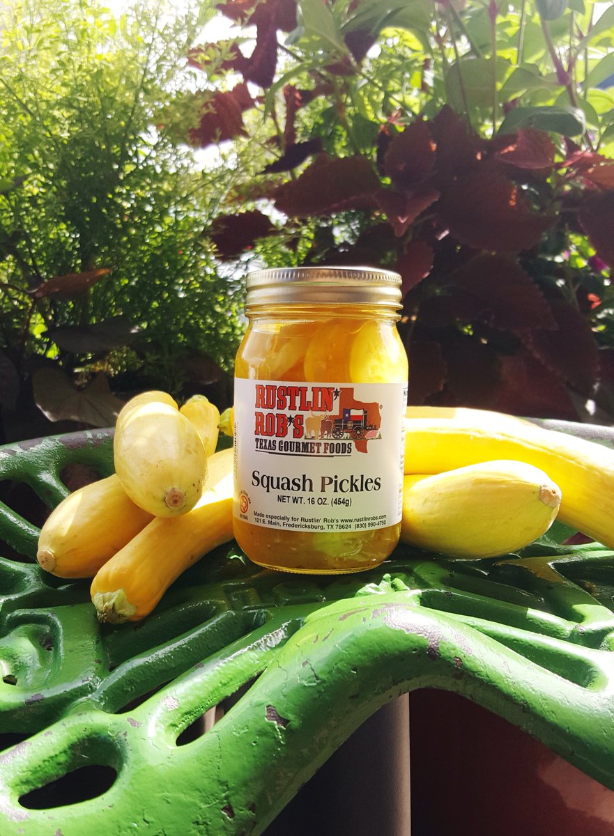 Pickled Summer Squash! #rustlinrobs #texasfoodie #fbgtx #texashillcountry #squashpickles #sweetandtangy