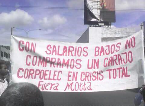 Pinkyedc's tweet photo. @NicolasMaduro @trafficMIRANDA @trafficVALENCIA @VTVNoticias S.O.S . AYUDA PRESIDENTE https://t.co/Y2XqtGWj0j