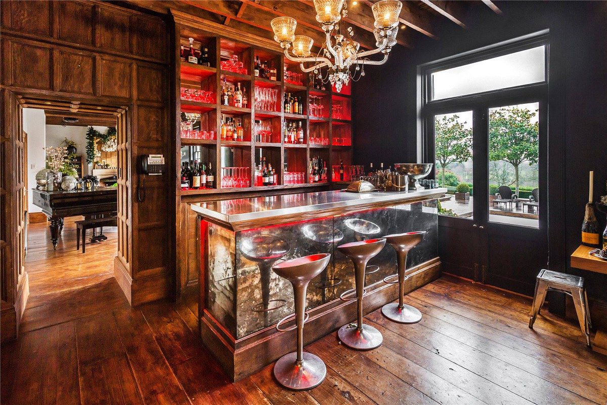 designMUSE23's tweet photo. We love this quirky interior #designMUSE https://t.co/rnuEQkuEUg