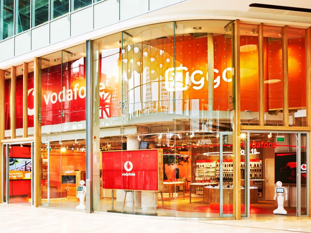 crossmarks's tweet image. MUST SEE: VodafoneZiggo, combiwinkel waarin je kunt ervaren hoe de producten en diensten van beide merken je leven verrijken... bit.ly/2KJdIXn