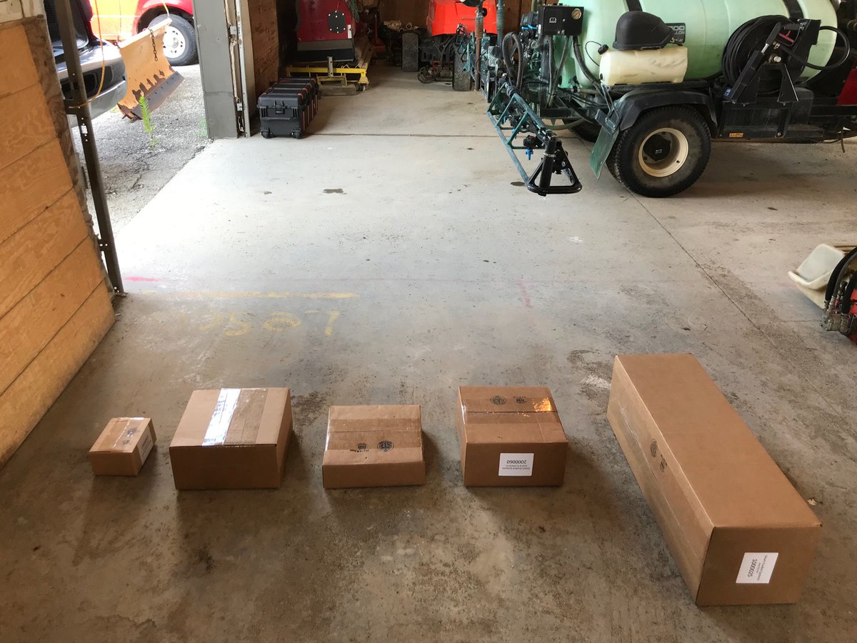 ⁦@SmartGuided⁩ ready to install. 5 boxes... 1 sprayer... #countryclubatmuirfieldvillage #savetimeandmoney