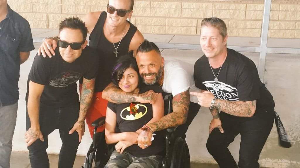 carmenpunkrock's tweet photo. #TBT this was a lot of fun thanks #radiowizard @Sheck_Exley & @blueoctober @945thebuzz https://t.co/pxjEnjvIH7