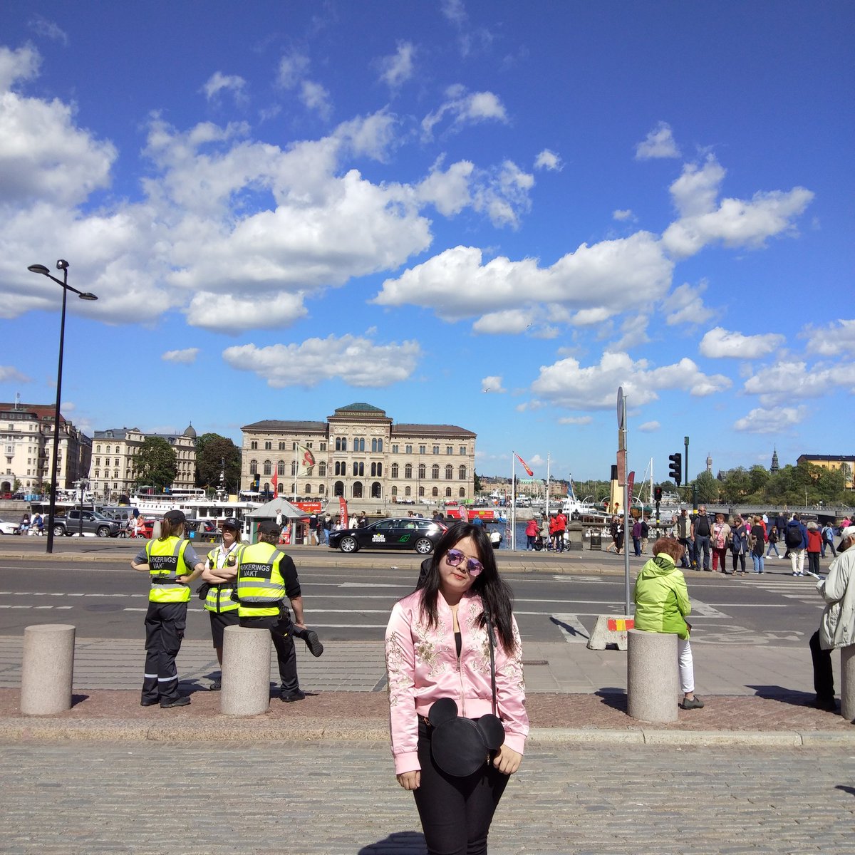 bit_yee96's tweet photo. 夢即使再美、
都會有醒來的那一刻°

#dream #dreamer #sweden #stockholm #bluesky #cloudyday #cloudy #windy #windylife #lifephotography #lifestylephotography #lifequotes #lifestyle #lifestylephotographer #lifestory #lifestyleblogger #lifetime #life #lovestyle #love #loves #forever https://t.co/e750WOHZSj