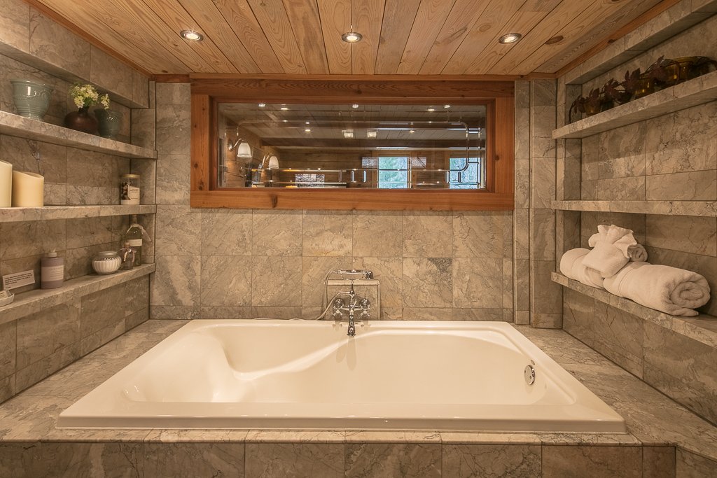 ExurbiaBoone's tweet image. The magic of a good bathroom... 😍 #workswonders #weakspot #luxuryloo 
exurbiarealestategroup.com/homes/529-568-…