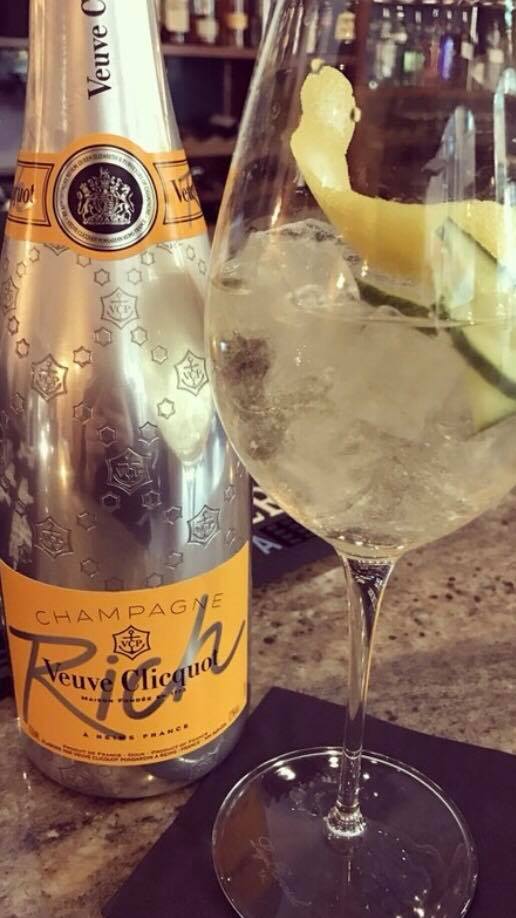 Thursday is the new Friday! Split your bill at <a href="/epernayleeds/">Epernay Leeds</a> with our half price vouchers available on our app!