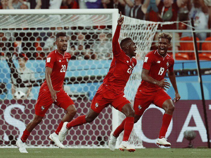 ¡Qué momento! ⚽🙌 ¡Y un TBT para toda la vida! RT si lo celebraste. 😭

#ElMarcadorRusia2018